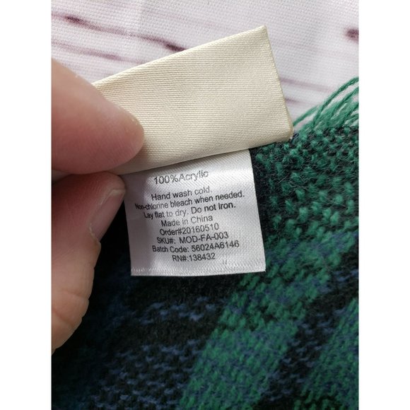 Modality green plaid tartan blanket scarf 48x48 oversized boho - Picture 8 of 10